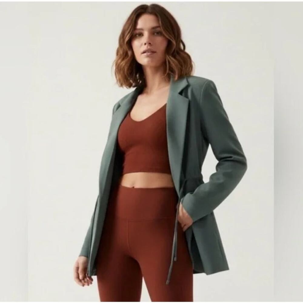 Athleta Primatwill Endless Breathable Blazer in Sage Green Travel, 0